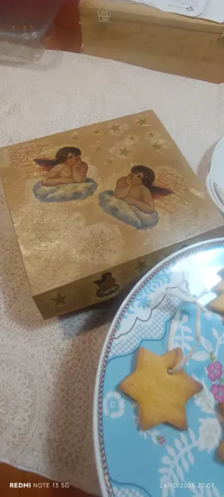 24 decoraciónes árbol de Navidad. 