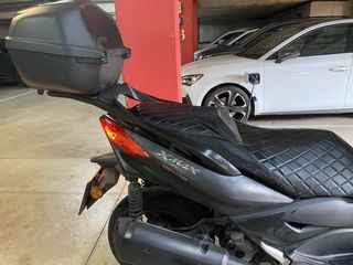Yamaha Xmax 300