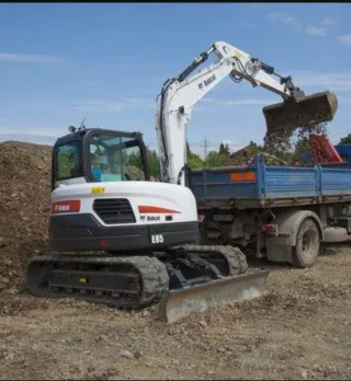 Excavadora Bobcat E85 8 Toneladas Año 2019