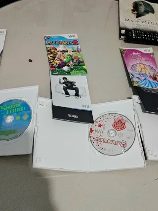 Lote 3 juegos Wii: Shrek Tercero, Mario Party 8, B