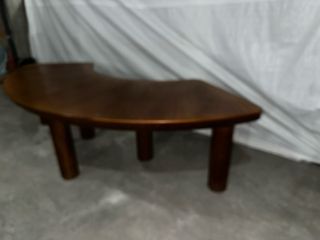 Mesa de diseño curva madera maciza