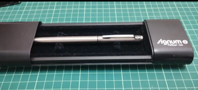 Pluma estilográfica Pelikan P520 Signum – años 80,