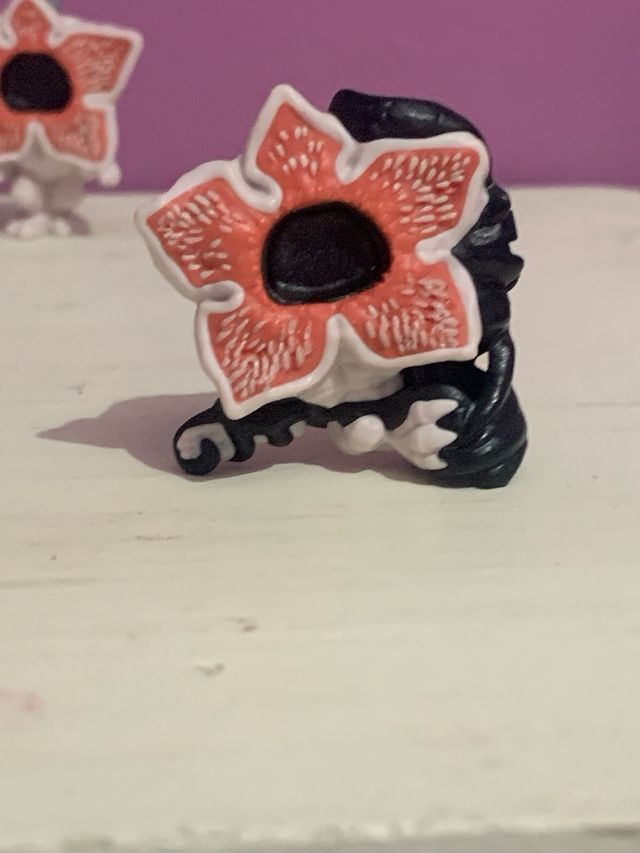 Figuras Stranger Things Kinder Joy