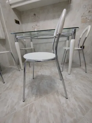 Mesa de cocina cristal y 4 sillas