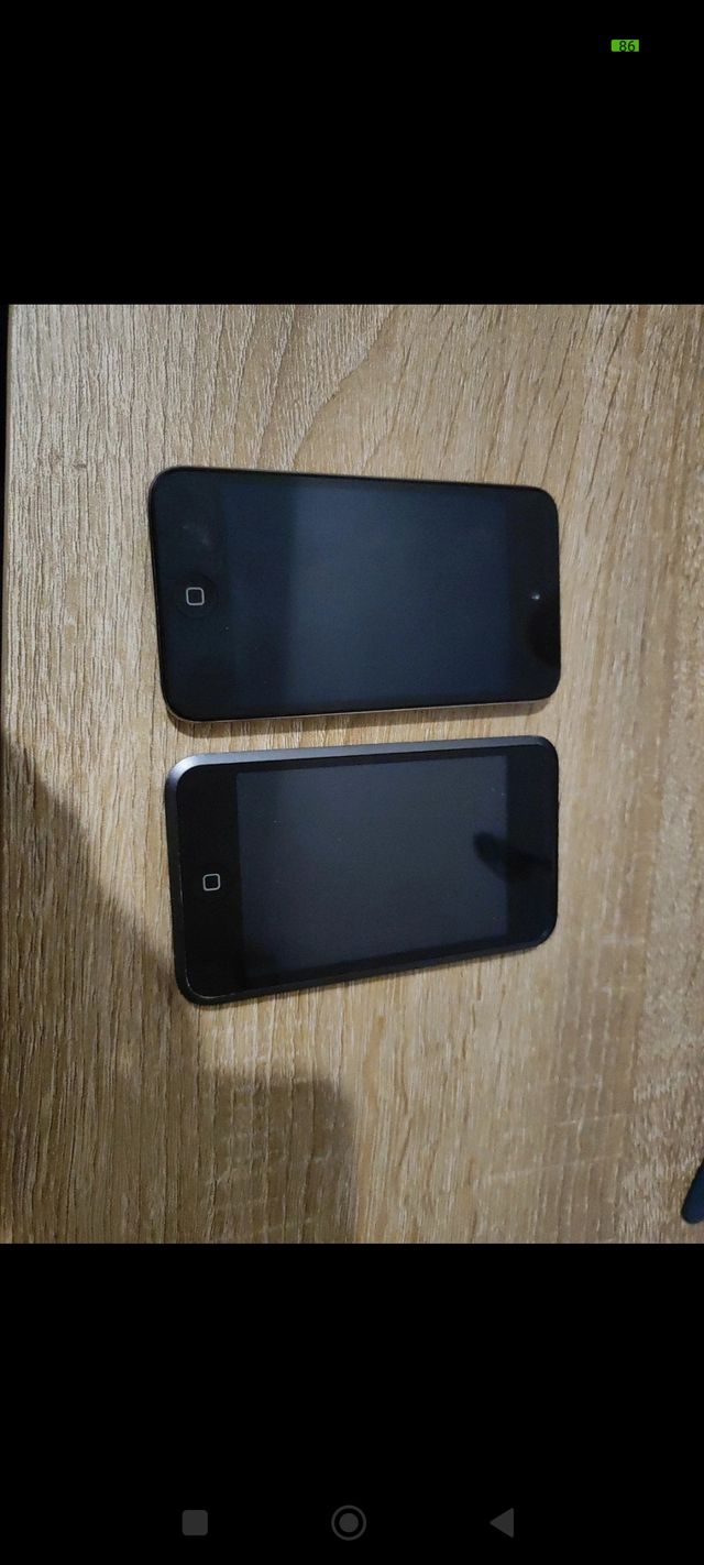 2 iPod Apple Negros