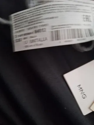 Chal negro con flecos