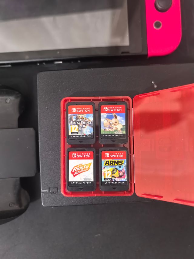 Pack 4 Juegos Nintendo Switch: ARMS, Ring Fit, Pok