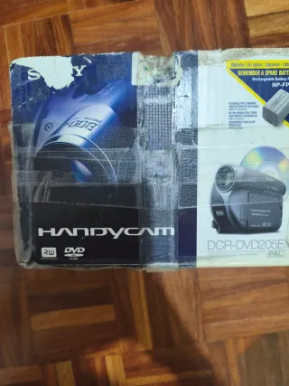 Sony Handycam DCR-DVD205E PAL