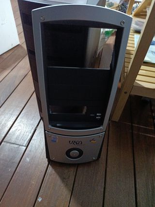 Caja de ordenador Torre