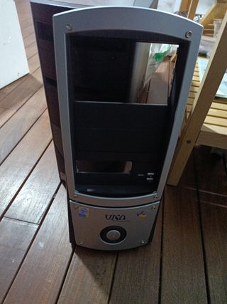 Caja de ordenador Torre
