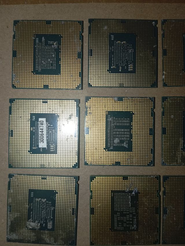 12 Procesadores i3