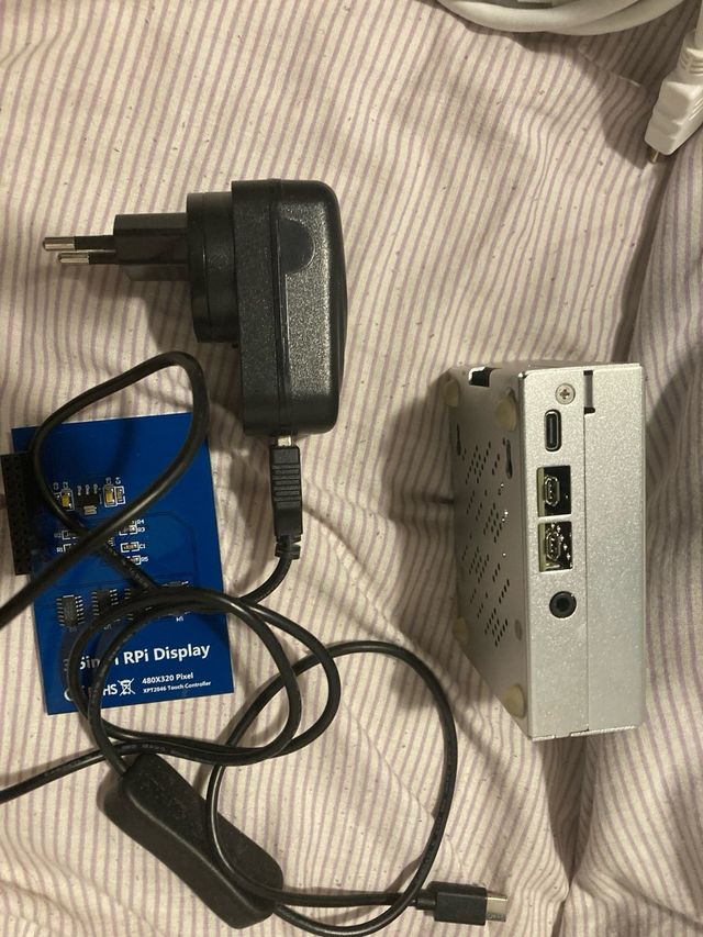 Raspberry Pi 4 Modelo B Plata