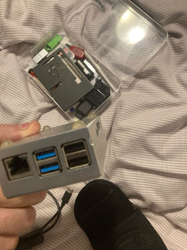 Raspberry Pi 4 Modelo B Plata