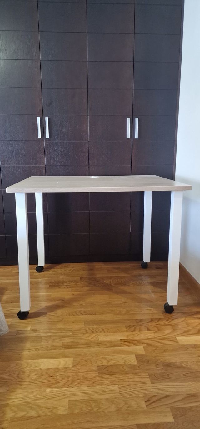 Mesa de escritorio profesional 