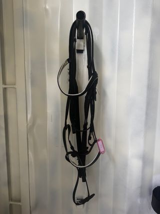 Cabezada inglesa nueva