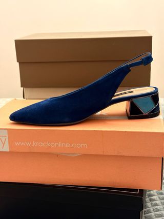 Zapato destalonado ante azul tacón Krack
