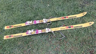 Skys travesía ATOMIC 165 "vintage" con fijaciones.