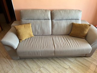 Sofá-Cama Beige 2mtr,como Nuevo,VENDO POR MUDANZA!