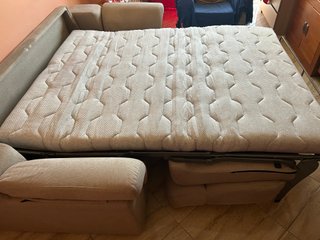 Sofá-Cama Beige 2mtr,como Nuevo,VENDO POR MUDANZA!
