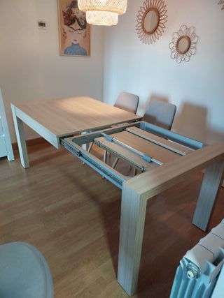 Salón completo: Muebles, mesas, sillas y lámparas