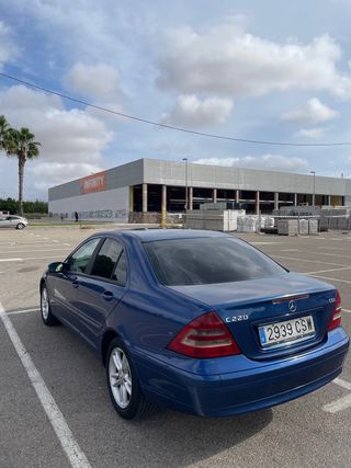 Mercedes-Benz Clase C 2004