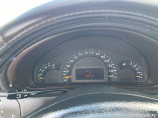 Mercedes-Benz Clase C 2004