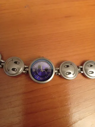 3 Relojes Pulsera Plata y Morado, y reloj niña.