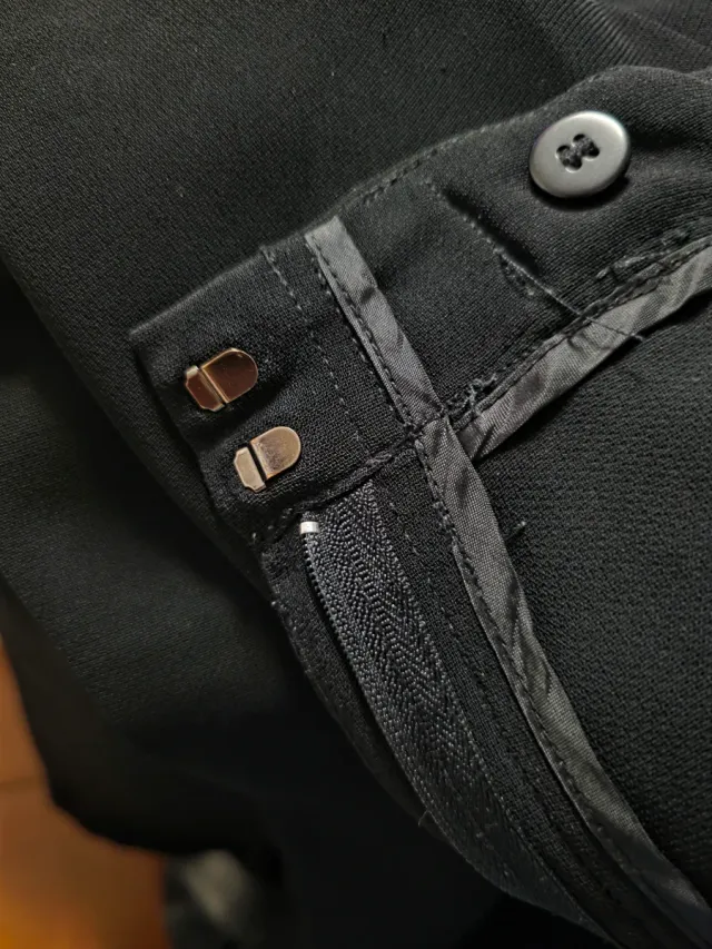 Pantalón negro de crepé