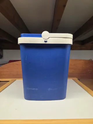 Nevera portátil azul