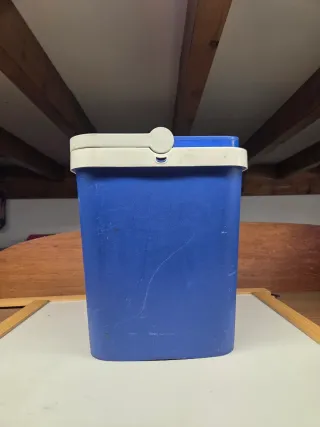 Nevera portátil azul