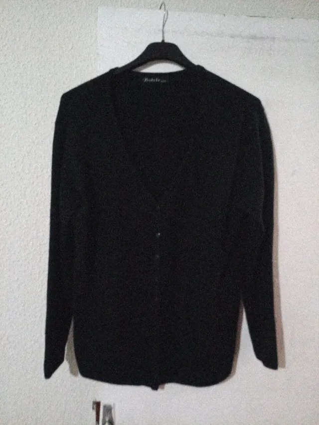 Cárdigan negro cuello V botones talla XXL