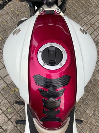 Suzuki Gladius - SFV650