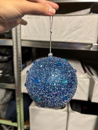 Adorno Navidad Bolas Azules y Mariposas plateadas