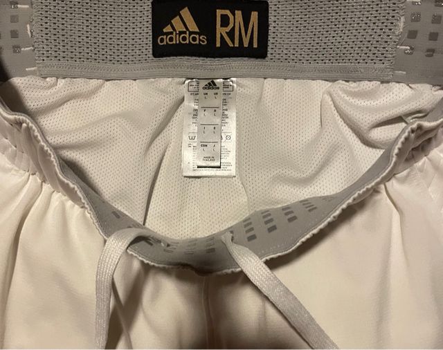 Conjunto de Baloncesto del Real Madrid auténtico 