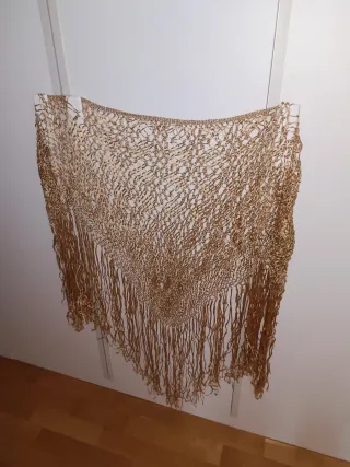 Chal, pañuelo y bolso de ceremonia beige/dorado