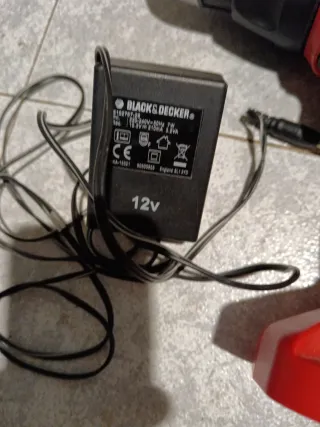 Taladro Black & Decker Rojo