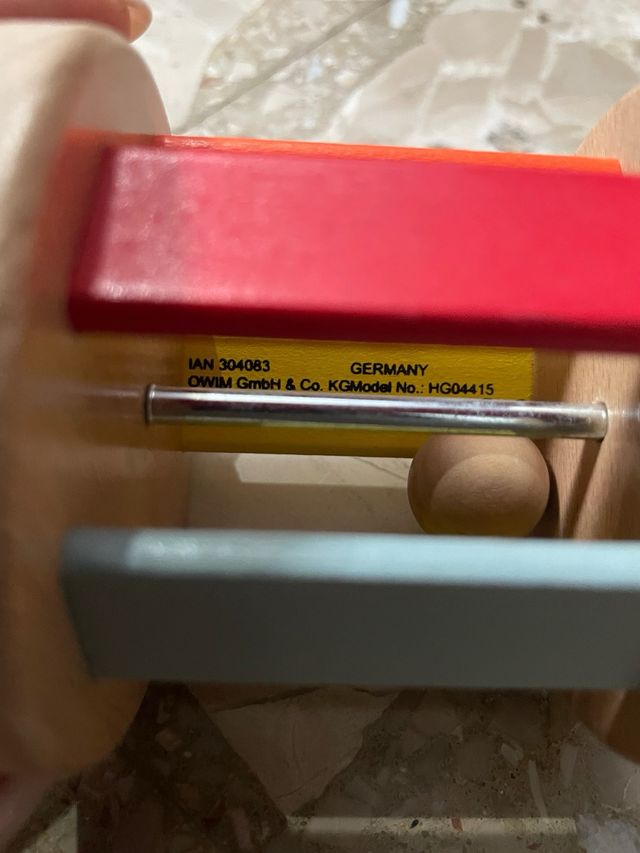 Sonajero de madera para bebé