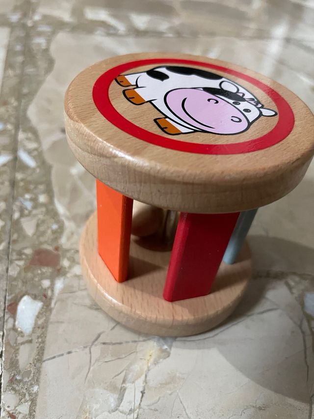 Sonajero de madera para bebé