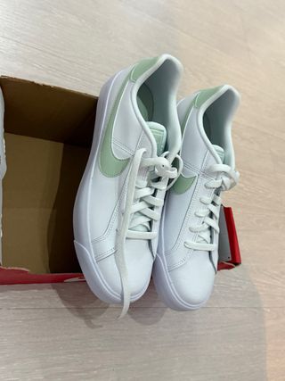 Nike Court Royale AC bianche verdi