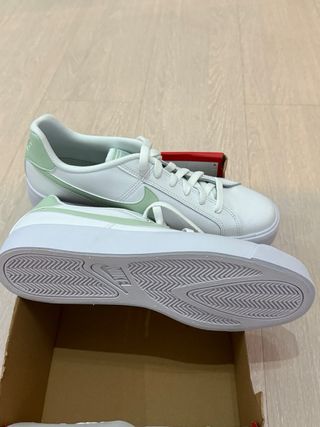 Nike Court Royale AC bianche verdi