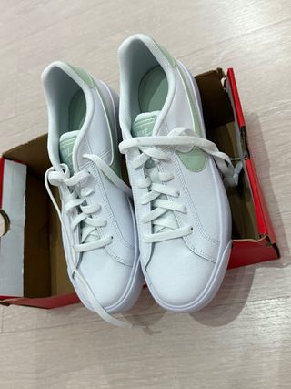 Nike Court Royale AC bianche verdi