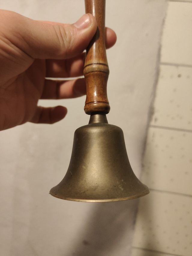 Campana antigua vintage 