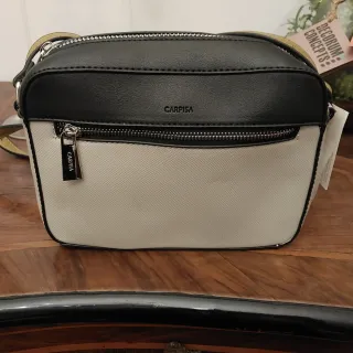 Borsa tracolla Carpisa beige e nera