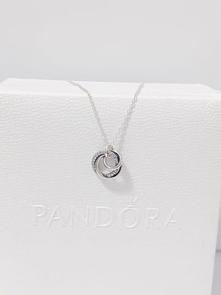 Collar Pandora Aro Entrelazado con Circonitas