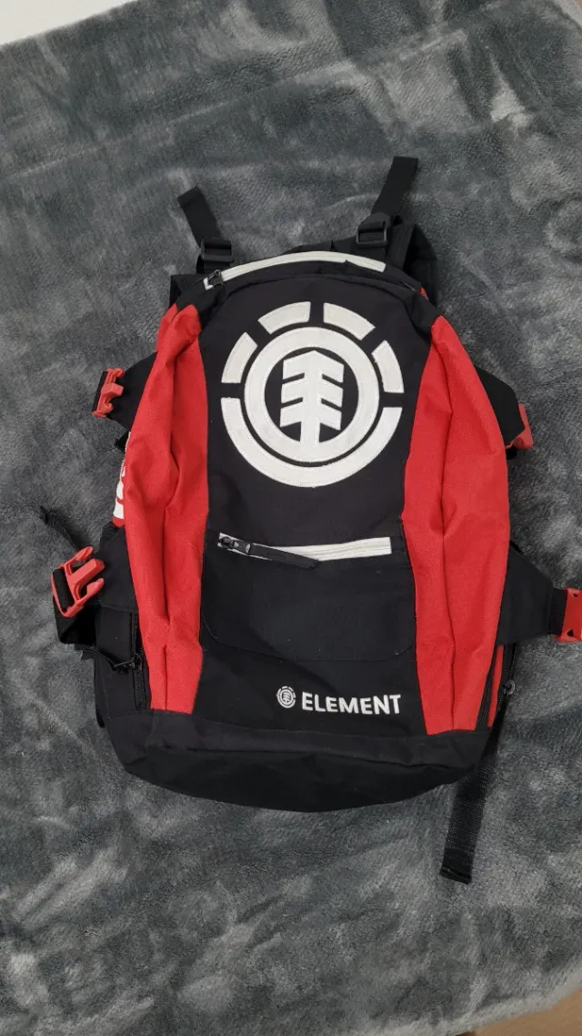 Mochila Element Negra y Roja
