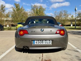 BMW Z4   3.0.  231cv