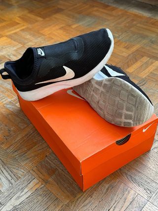 Scarpe Nike nere slip-on tg. 38.5