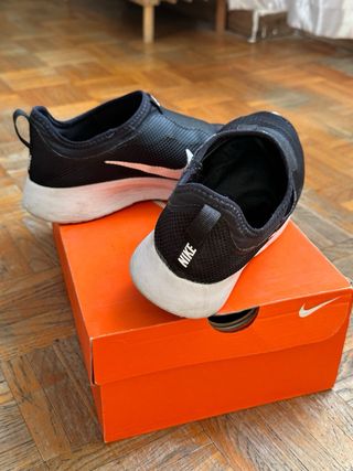 Scarpe Nike nere slip-on tg. 38.5