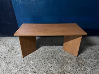 Mesita de centro de madera