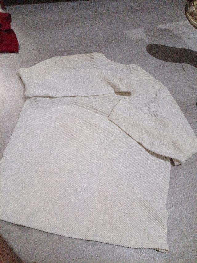 Jersey Zara Rayas Relieve Crema